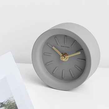 Винтажный лофт Простые цементные бесшумные часы Спальня Прикроватные часы Скандинавские маленькие настольные часы Подвесные кварцевые часы